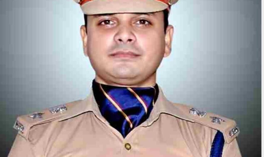 कार्य में लापरवाही एवं अनुशासनहीनता पर कस्बा प्रभारी दुद्धी कों एस पी ने निलंबित किया।