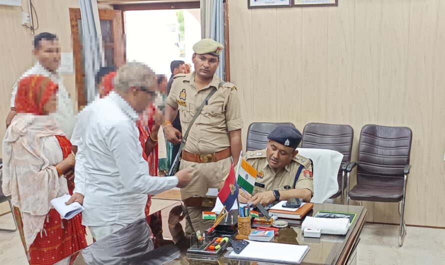 ASP(E) श्री शैलेन्द्र लाल व ASP(W) श्री संजय राय द्वारा पुलिस कार्यालय में की गई जनसुनवाई-*