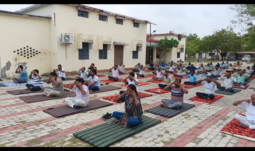 करो योग रहो निरोग*  अंतर्राष्ट्रीय योग दिवस के अवसर पर योगाभ्यास