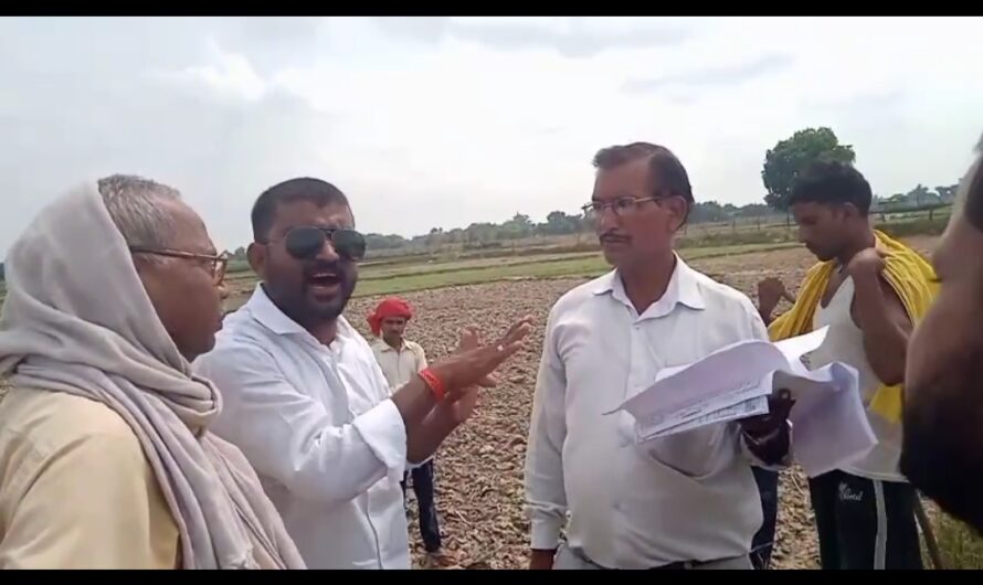 ब्रेकिंग प्रतापगढ़       सरकारी पद का दुरुपयोग करते हुए लेखपाल